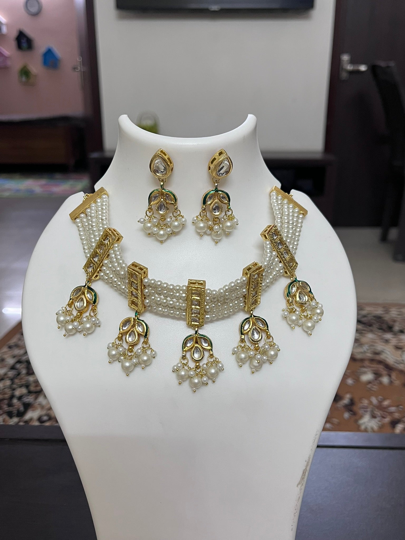 Moti Beaded Double sided Kundan Chokar