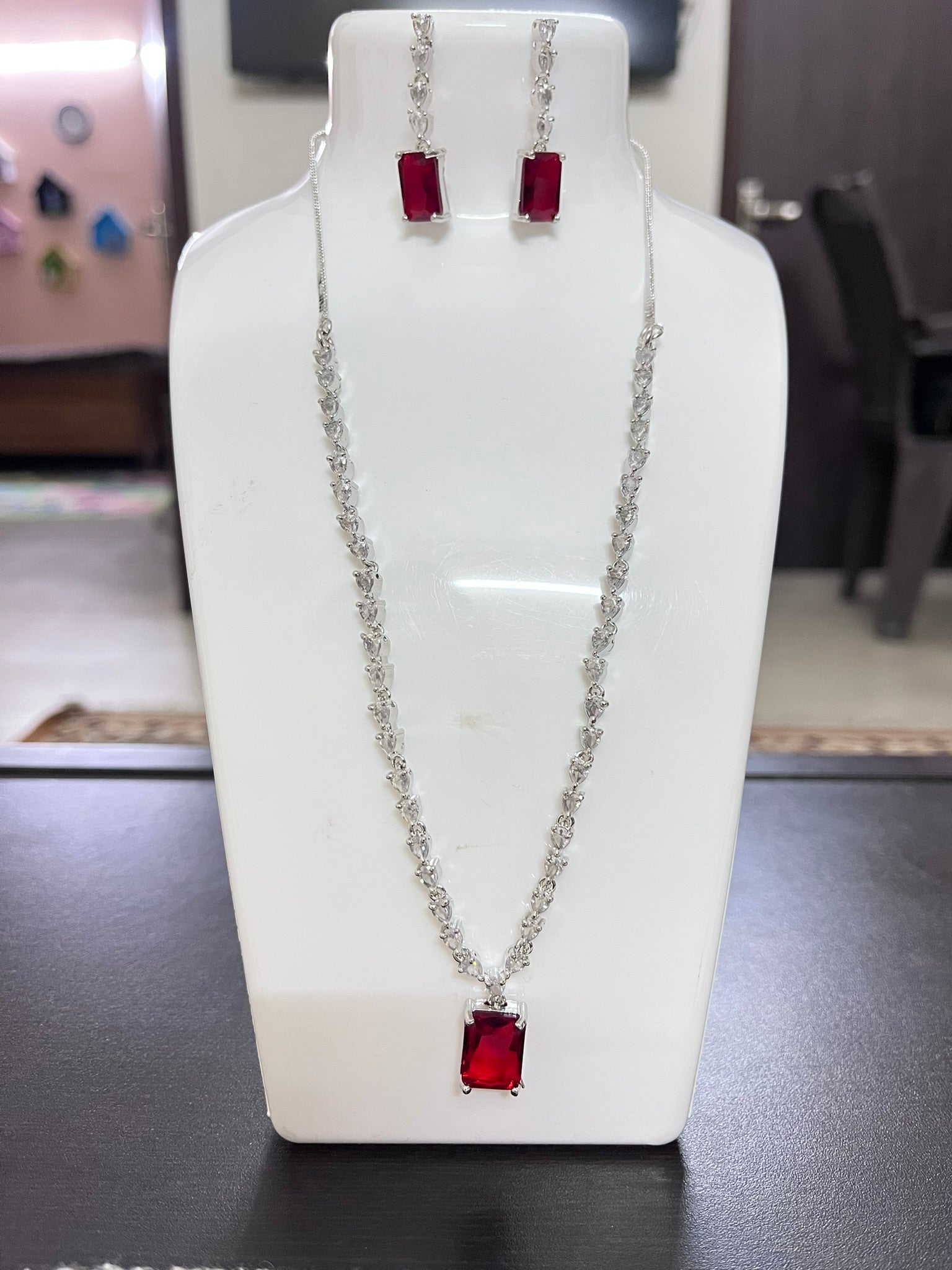 Zerconia Necklace Set