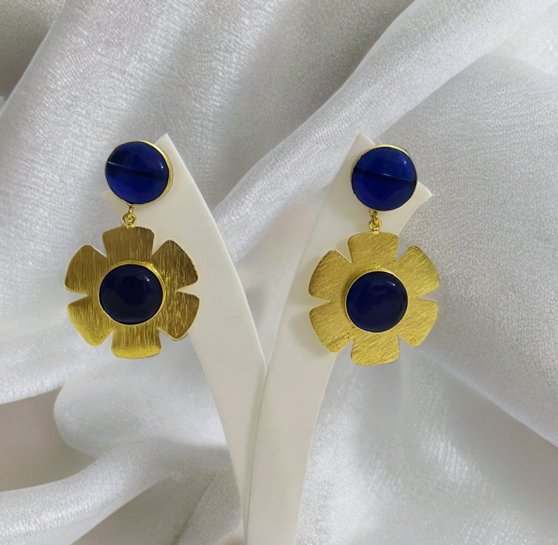 Gold toned Big flower earrings